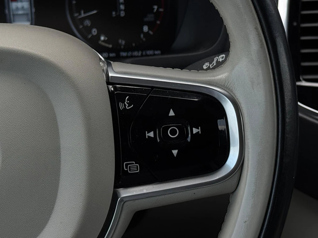 Volvo XC90 – foto 26