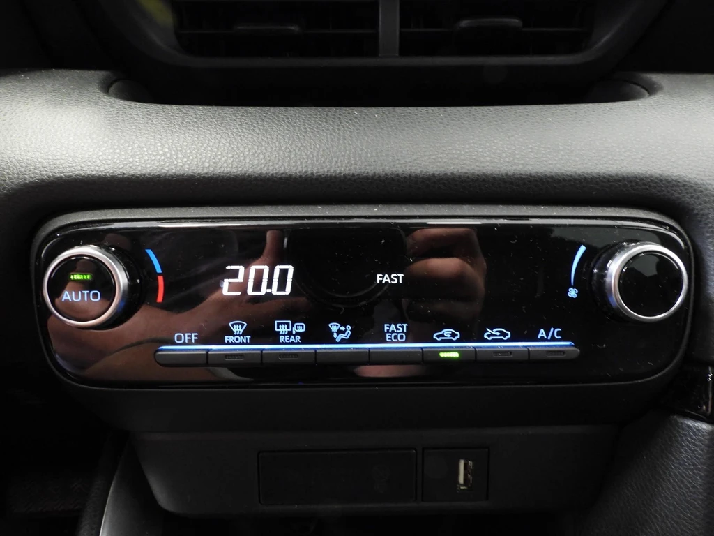 Toyota Yaris – foto 9