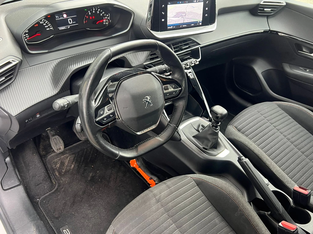 Peugeot 208 – foto 11