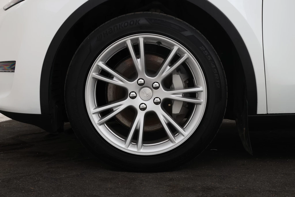 Tesla Model Y – foto 7