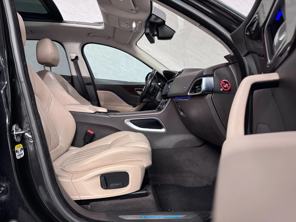 Jaguar F-PACE – foto 9