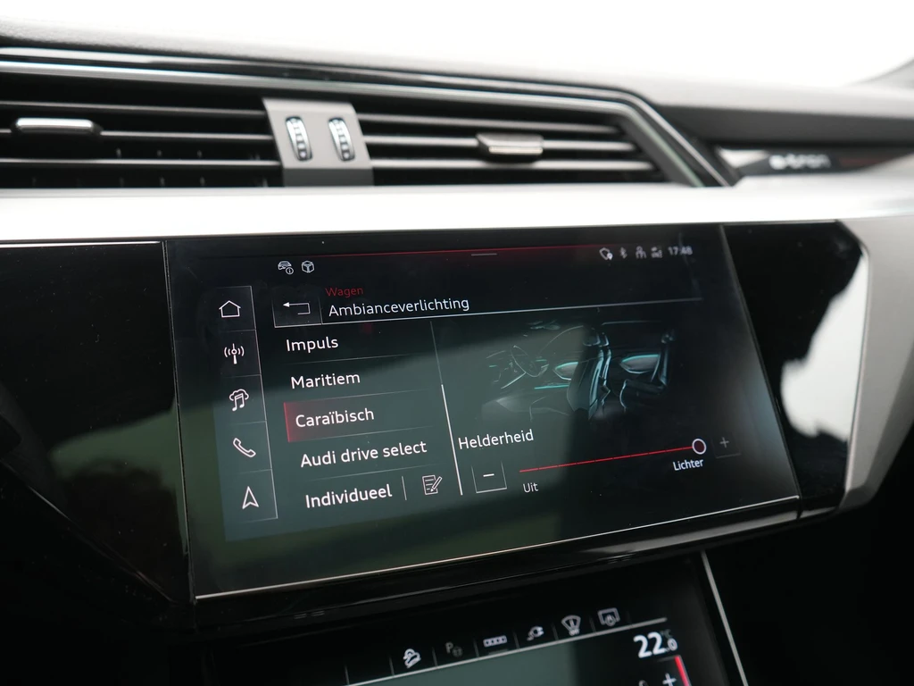 Audi Q8 Sportback e-tron – foto 31