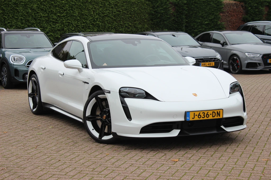 Porsche Taycan – foto 7