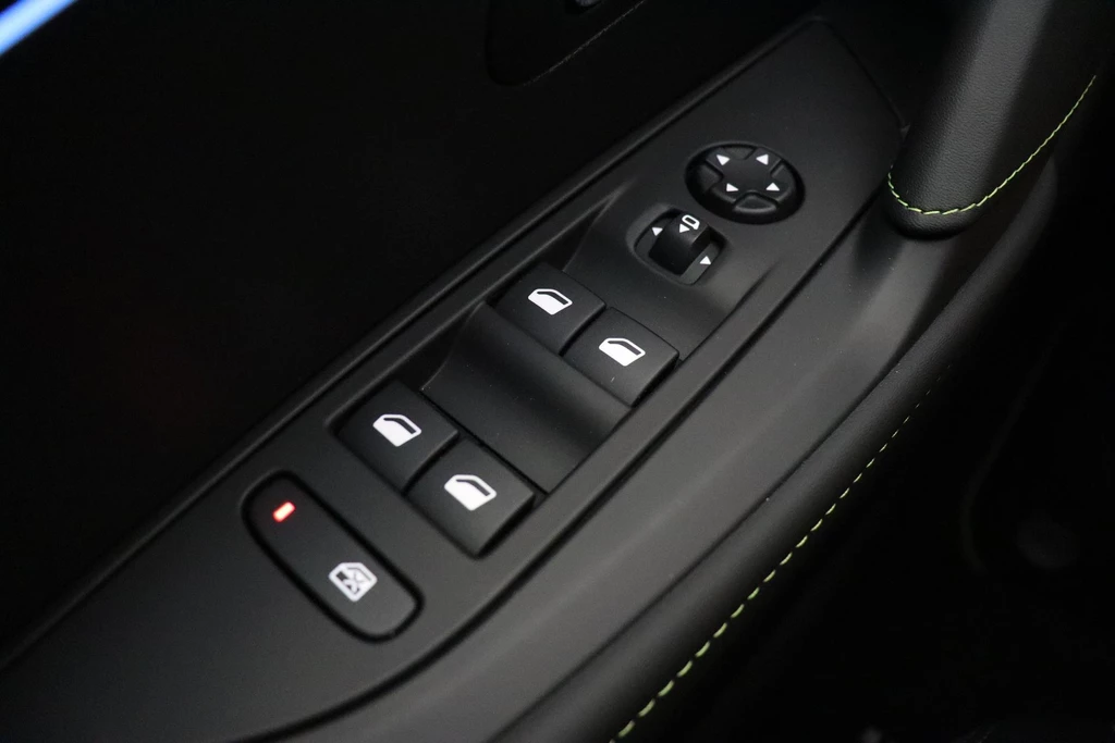 Peugeot e-208 – foto 16
