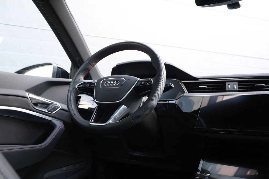 Audi Q8 e-tron – foto 14