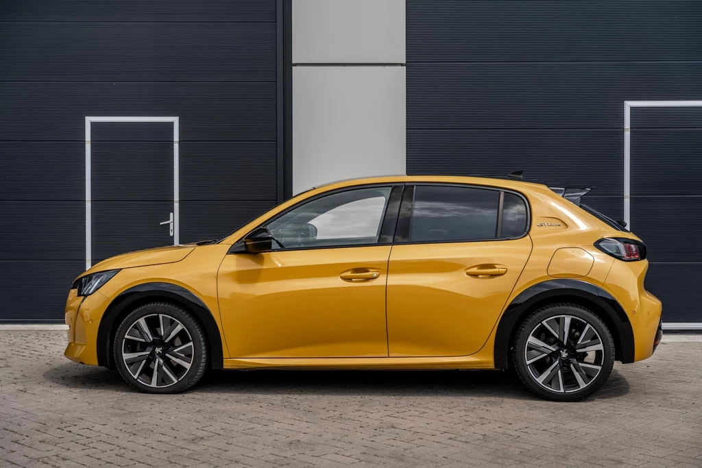 Peugeot 208 – foto 2