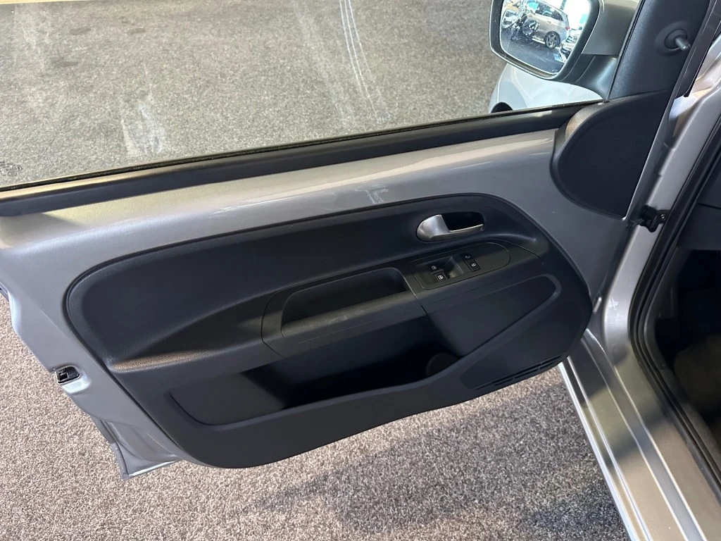 Volkswagen up! – foto 14