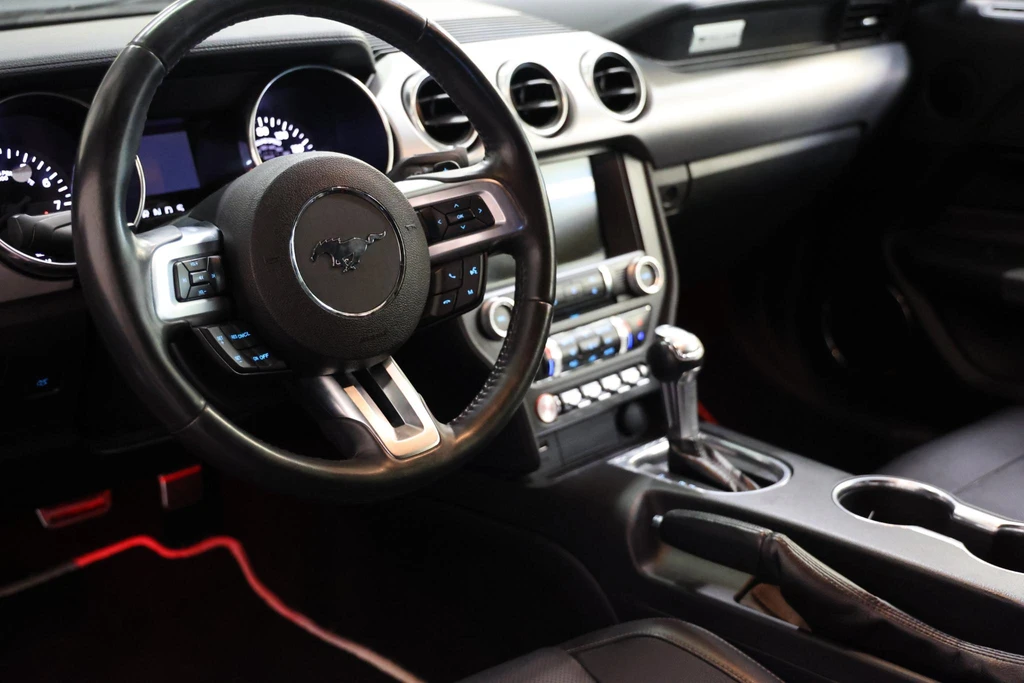 Ford Mustang – foto 11