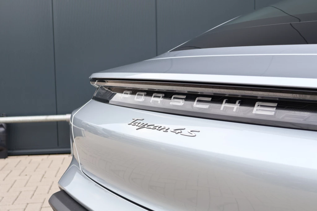 Porsche Taycan – foto 18