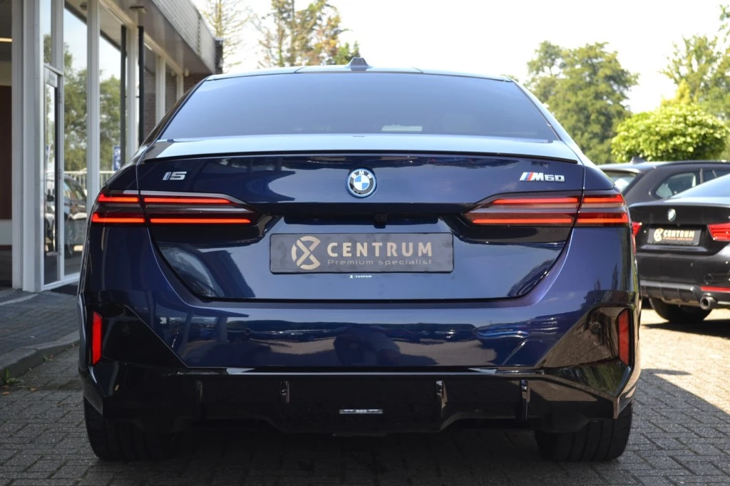 BMW i5 – foto 3