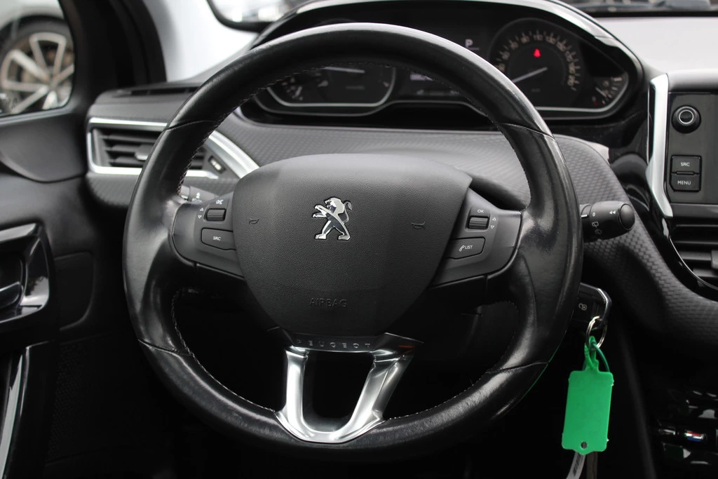 Peugeot 208 – foto 12