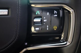 Land Rover Range Rover Velar – thumbnail 37