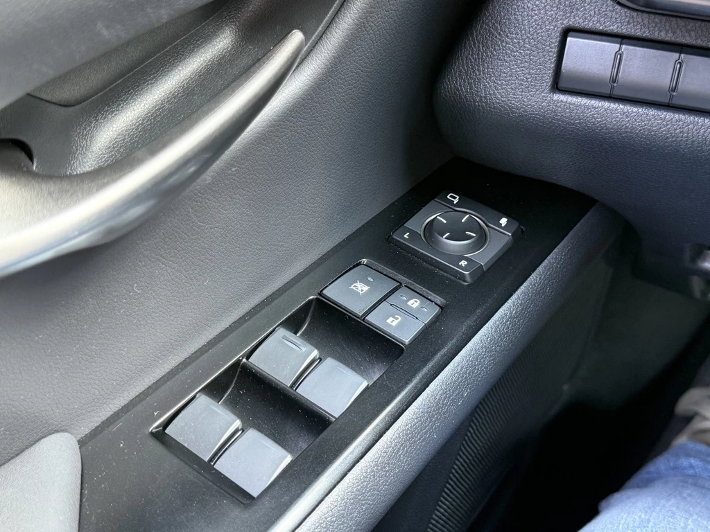 Lexus UX – foto 13