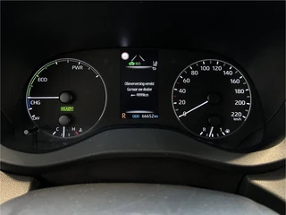 Toyota Yaris – thumbnail 8