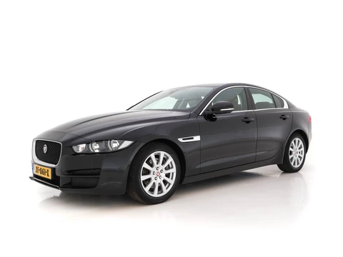 Jaguar XE 2.0 D Pure ( ⚠️##DISTRIBUTION CHAIN MAKE NOISE # ) Aut. *LEATHER | NAVI-FULLMAP | HEATED-COMFORTSEATS | CAMERA | ECC | SHIFT-PADDLES | LANE-ASSIST | PDC | SHIFT-PADDLES | LANE-ASSIST | JAGUAR-AUDIO | CRUISE | 17''ALU*