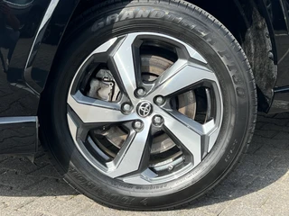 Toyota RAV4 – thumbnail 9
