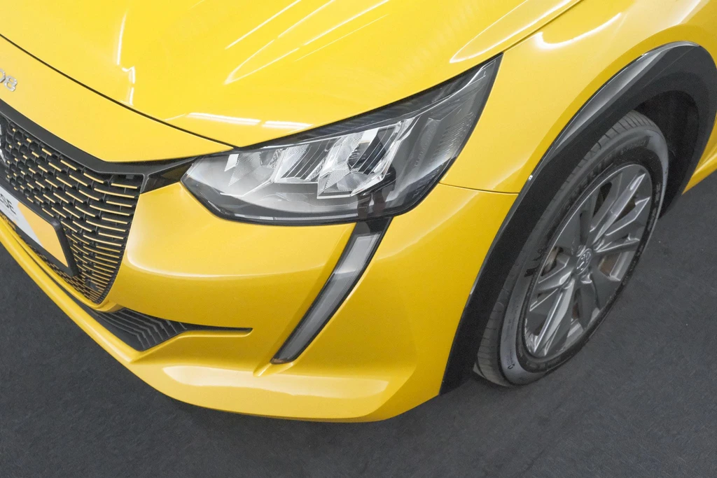 Peugeot e-208 – foto 18