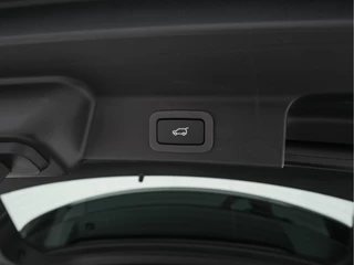 Jaguar F-PACE – thumbnail 28