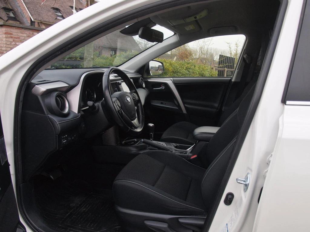 Toyota RAV4 – foto 12
