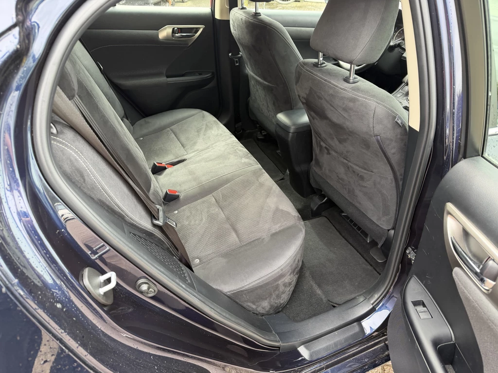 Lexus CT – foto 21