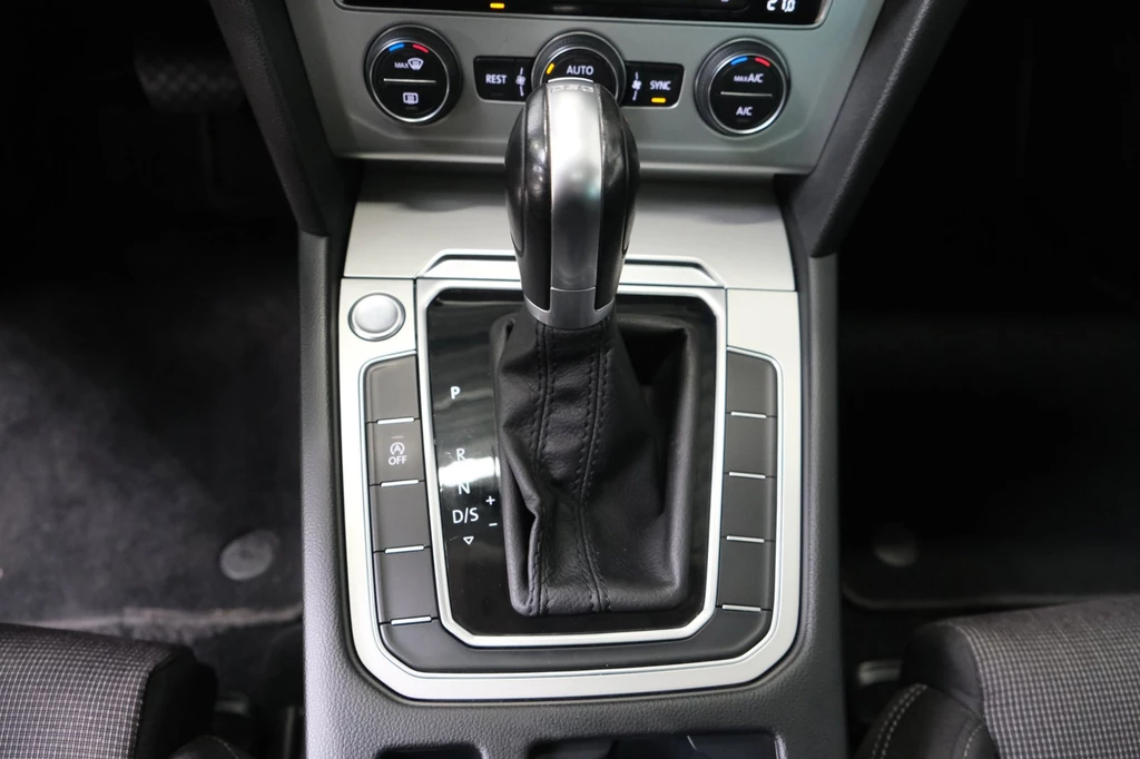 Volkswagen Passat – foto 21