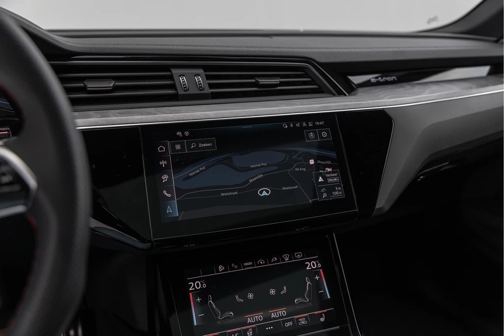 Audi Q8 Sportback e-tron – foto 27