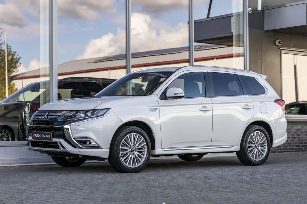 Mitsubishi Outlander – foto 2