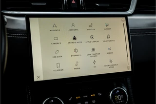 Jaguar F-PACE – thumbnail 24