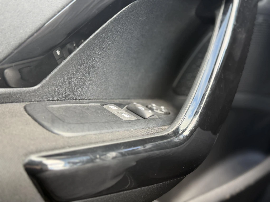 Peugeot 208 – foto 24