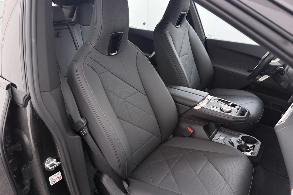 BMW iX – foto 17