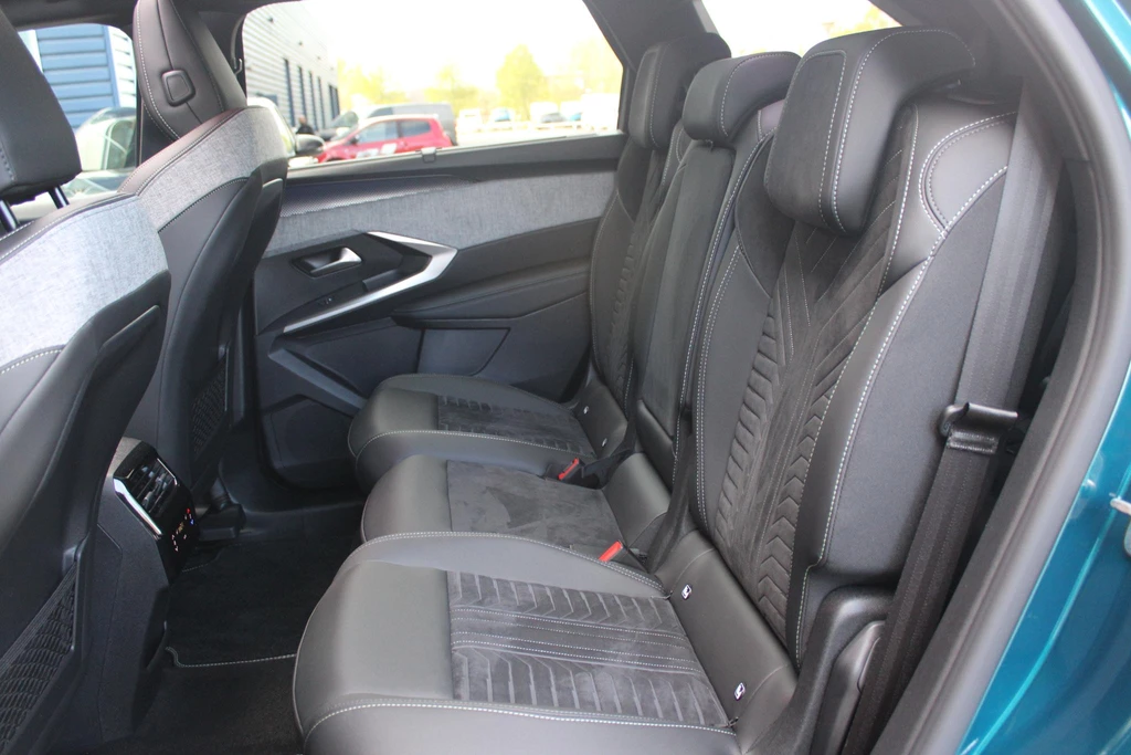 Peugeot e-5008 – foto 13