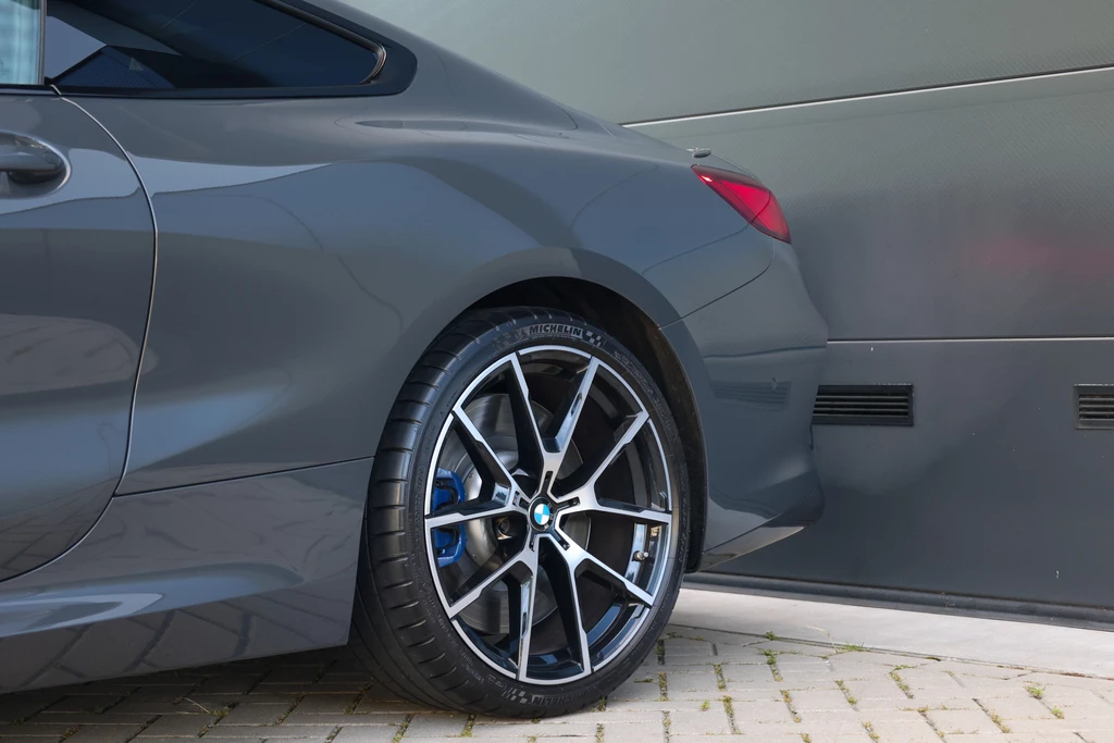 BMW 8 Serie – foto 22