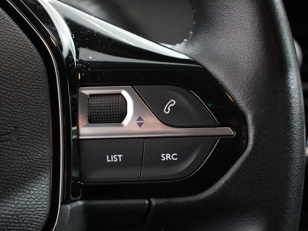 Peugeot 208 – foto 22