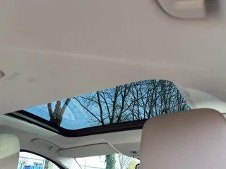 Jaguar XE – thumbnail 17