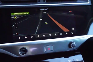 Jaguar I-PACE – thumbnail 18