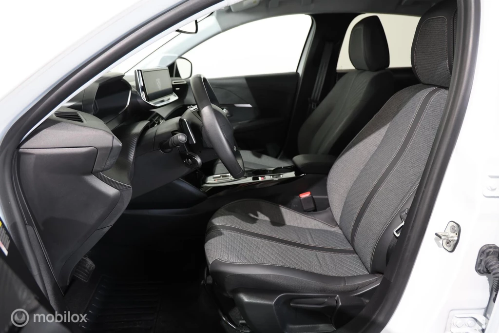 Peugeot 208 – foto 12