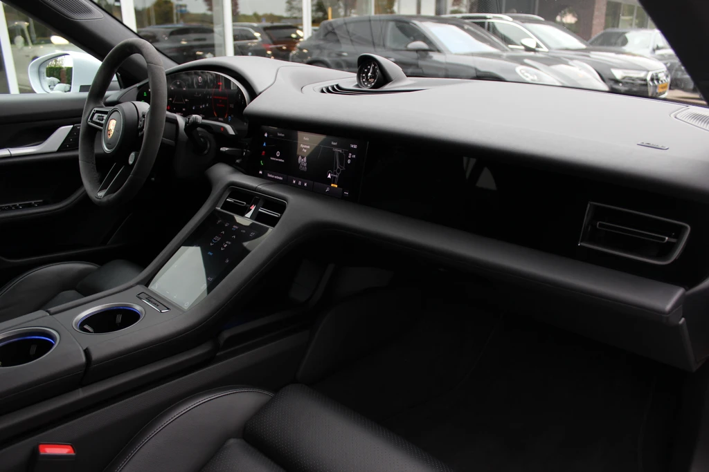 Porsche Taycan – foto 17