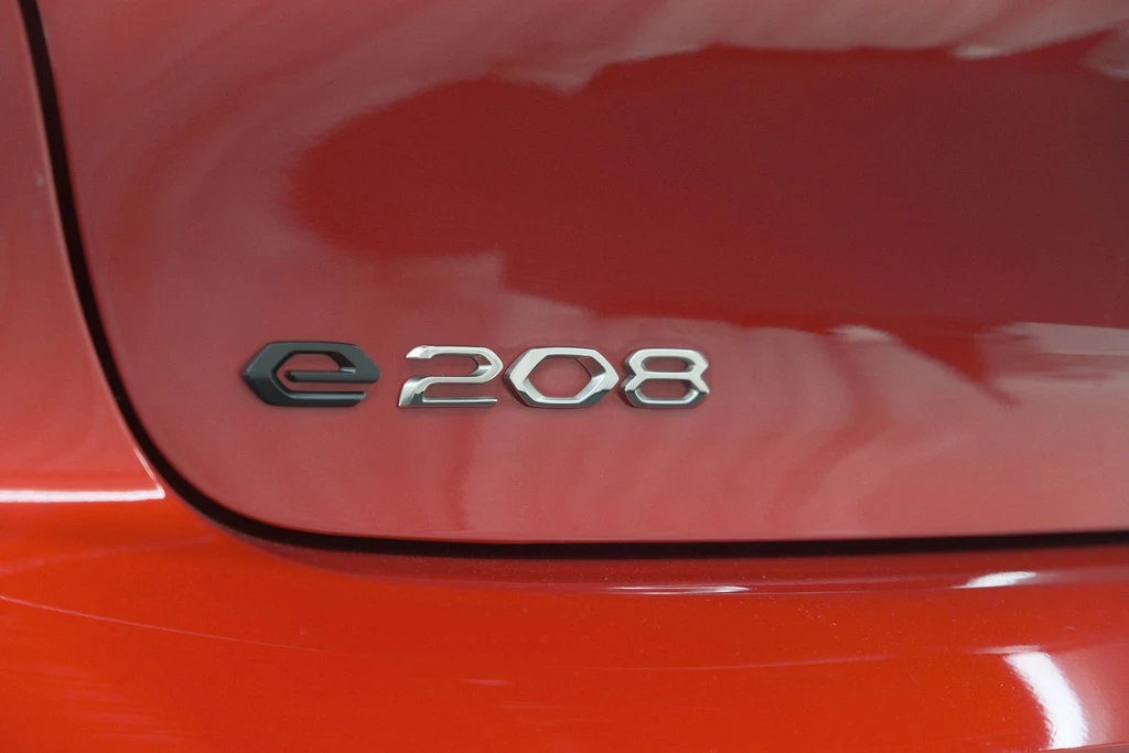 Peugeot e-208 – foto 24