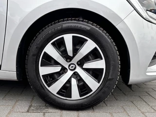Renault Clio – thumbnail 19
