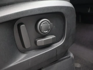 Land Rover Defender – thumbnail 53