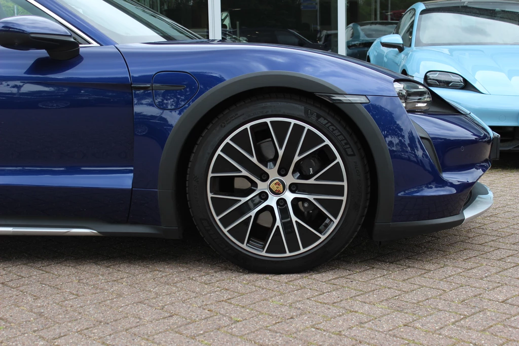 Porsche Taycan – foto 17