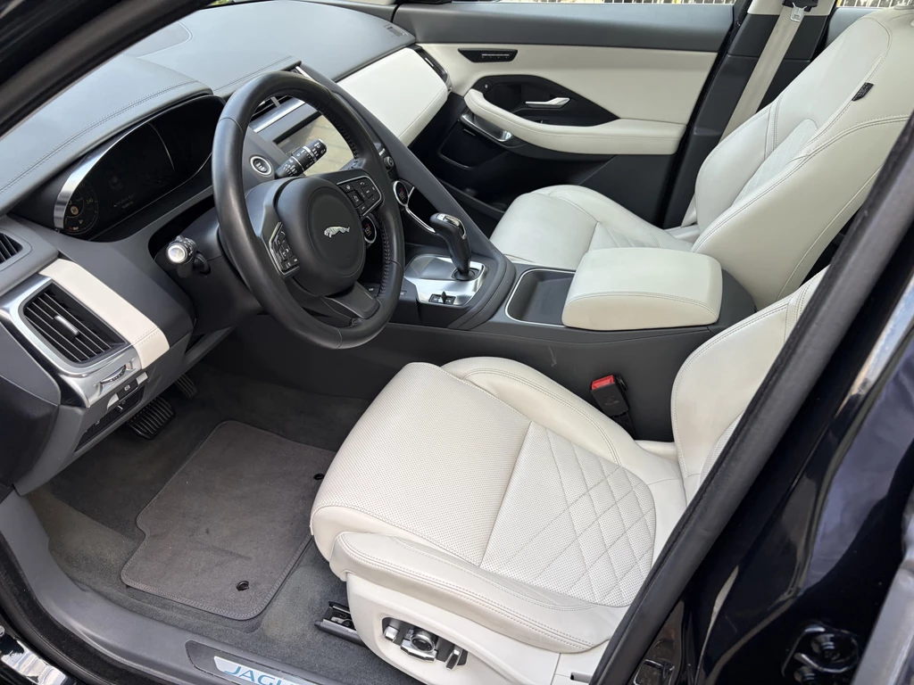 Jaguar E-PACE – foto 13