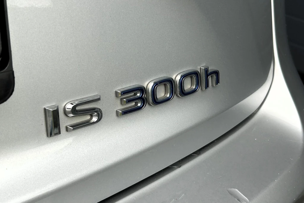 Lexus IS – foto 35