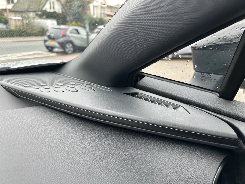 Toyota C-HR – foto 42