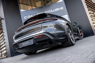 Porsche Taycan – thumbnail 8