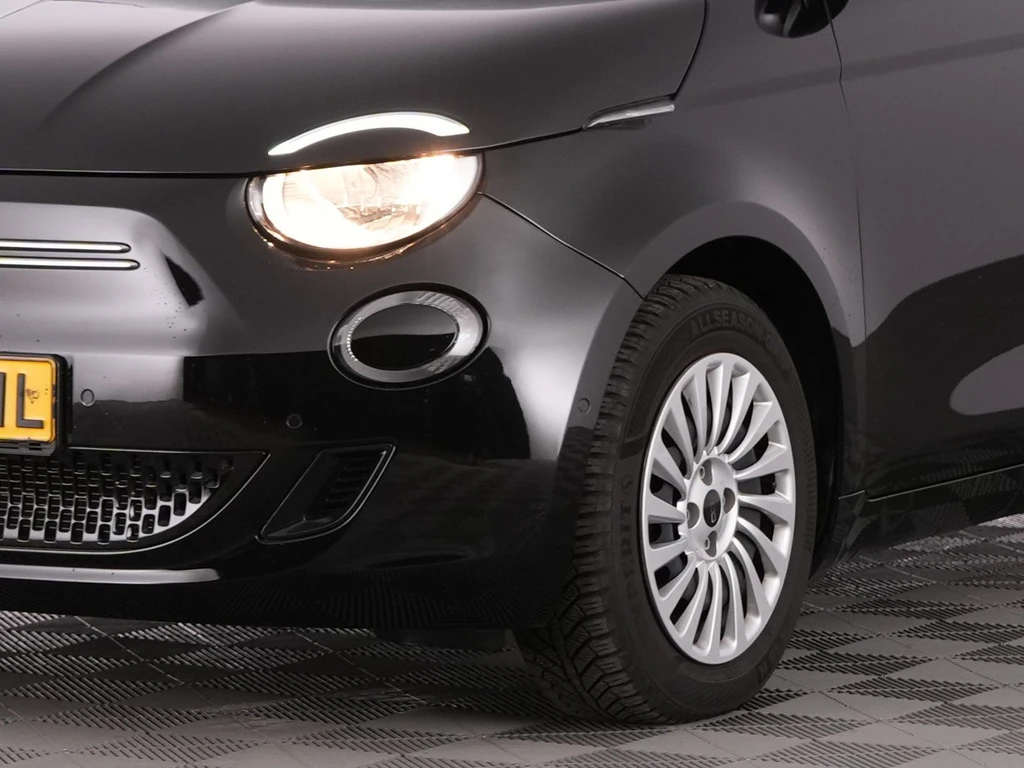 Fiat 500e – foto 30