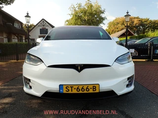 Tesla Model X – thumbnail 8