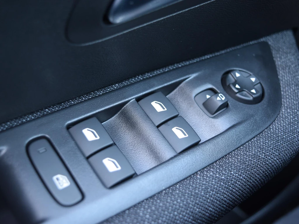 Peugeot 208 – foto 21