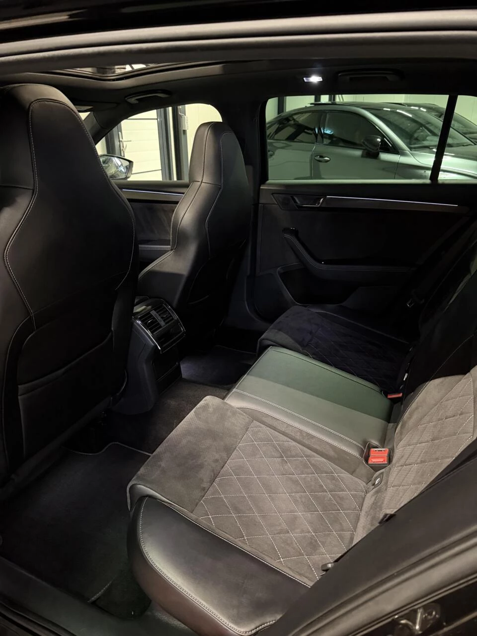 Škoda Superb – foto 35
