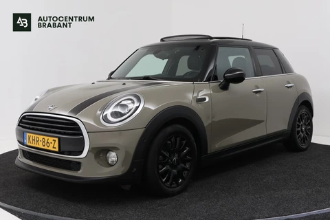 Mini Mini 1.5 Cooper Pepper (PANORAMADAK, STOELVERWARMING, CRUISE CONTROL, NAVIGATIE, PARKEERSENSOREN)